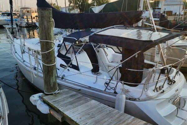 Persephone 38ft Sabre Yacht For Sale