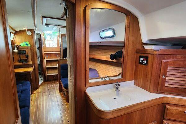 Persephone 38ft Sabre Yacht For Sale