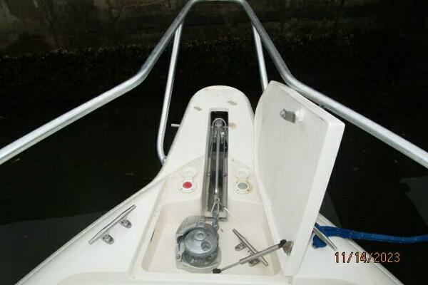 Photo of the 2001 Intrepid 348 Walkaround