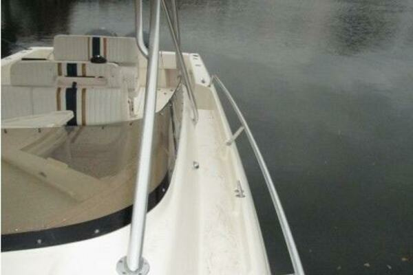 Photo of the 2001 Intrepid 348 Walkaround