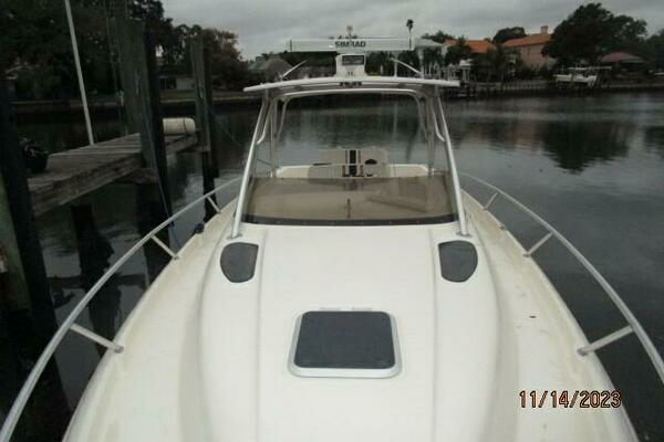 Photo of the 2001 Intrepid 348 Walkaround