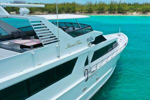 Photo of the 1991 Broward Custom "ISLAND TIME"