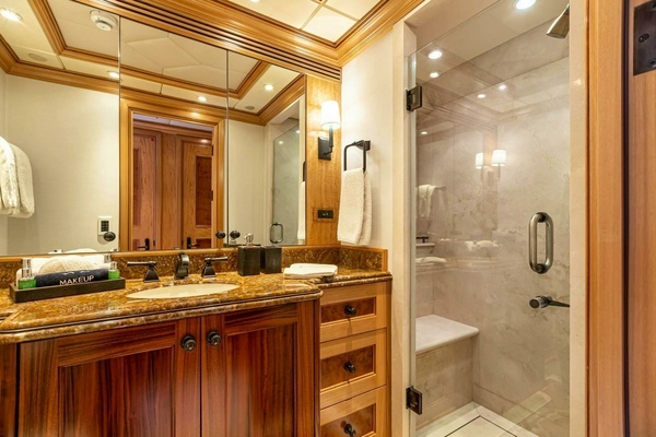 2009 Trinity Yachts 191