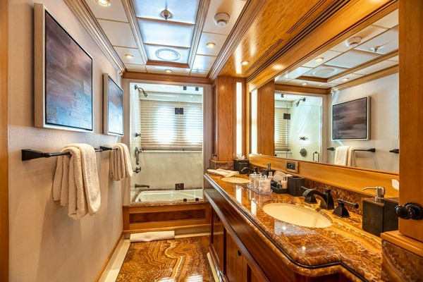 UNBRIDLED 191ft Trinity Yachts Yacht For Sale
