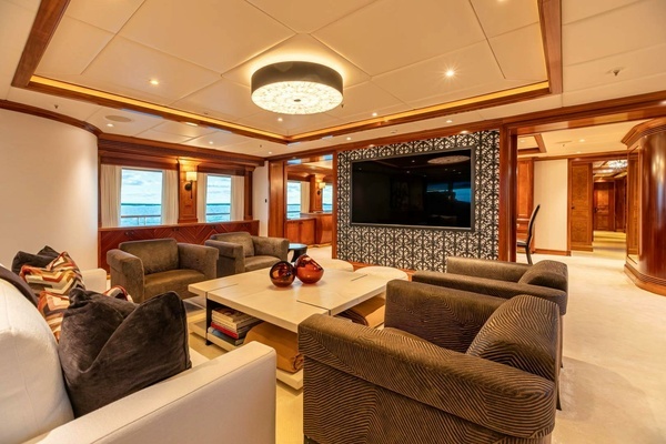2009 Trinity Yachts 191