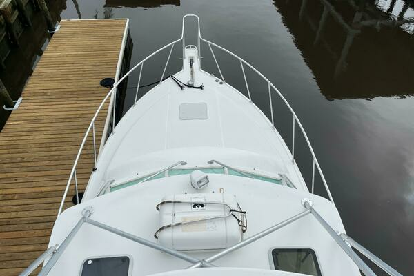 Photo of the 2001 Cabo 35 Express "Reelistic"