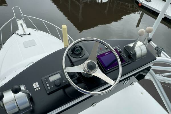 Photo of the 2001 Cabo 35 Express "Reelistic"