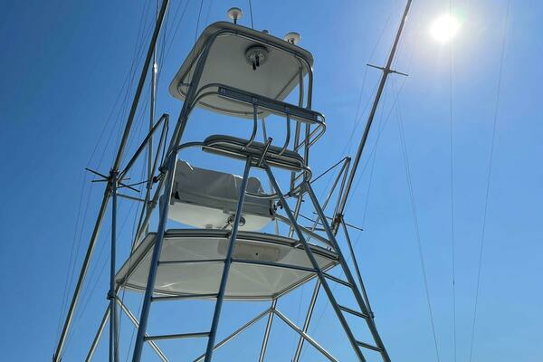 Photo of the 2001 Cabo 35 Express "Reelistic"