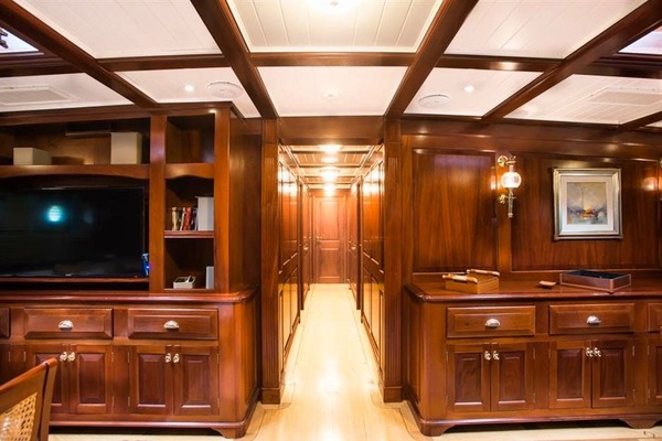 DONA FRANCISCA 172ft Astilleros Buquebus Yacht For Sale