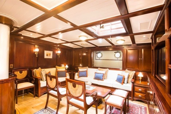 DONA FRANCISCA 172ft Astilleros Buquebus Yacht For Sale