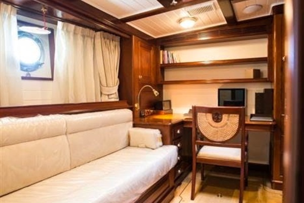 DONA FRANCISCA 172ft Astilleros Buquebus Yacht For Sale