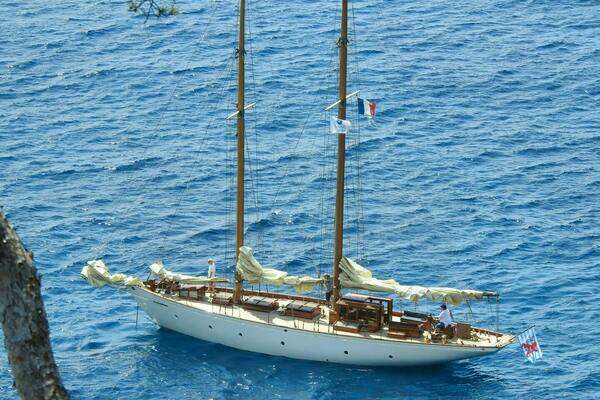 Photo of the 1938 Grassi Shipyard  "ARMIDE"