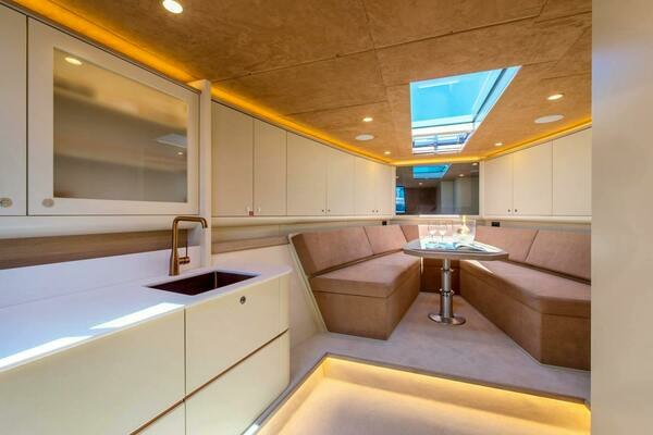 Photo of the 2020 Waterdream Custom "BENEAU WATERDREAM 52"
