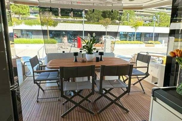 Photo of the 2014 Custom MCY 65 "TUTTI FRUTTI"