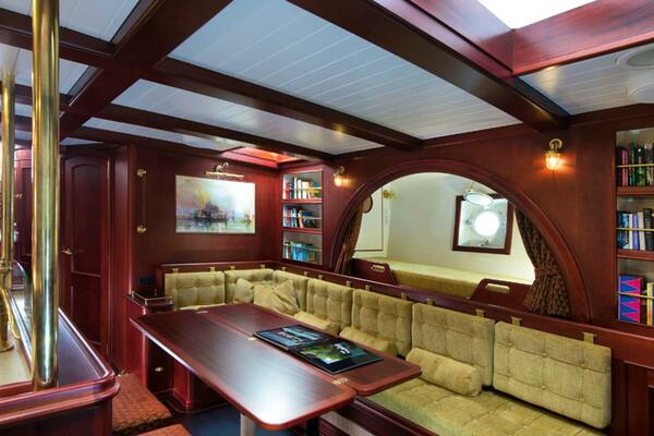 SPIRIT OF VENICE 89ft Vmg Yacht For Sale