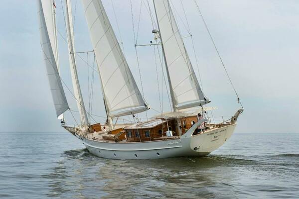SPIRIT OF VENICE 89ft Vmg Yacht For Sale