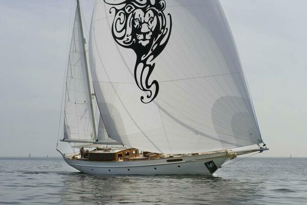 SPIRIT OF VENICE 89ft Vmg Yacht For Sale