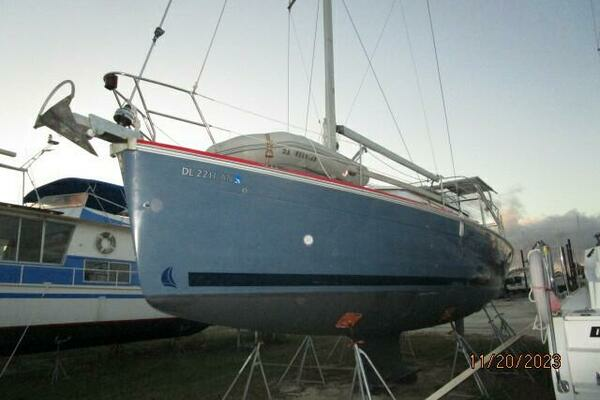 Photo of the 2008 Hunter H41 Deck Salon "Siddhartha"