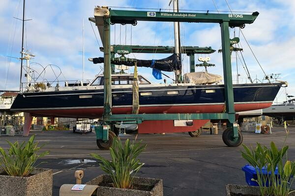Photo of the 1986 Deerfoot 74 Pilothouse "Interlude"