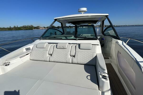 Wanderlust 32ft Sea Ray Yacht For Sale