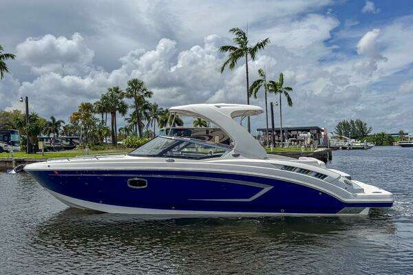 30-ft-Chaparral-2016-307 SSX-Fort Lauderdale Florida United States yacht for sale