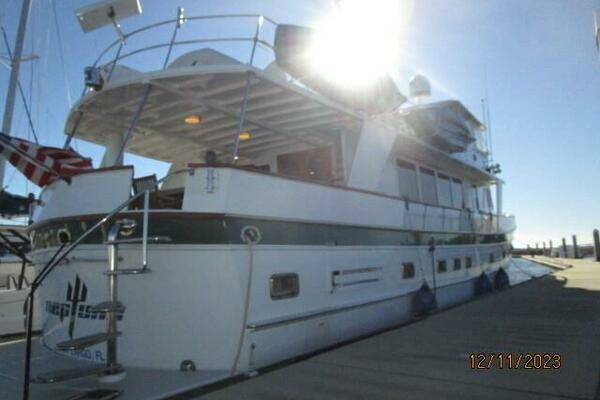 Photo of the 1986 DeFever 72 "Neptune II"