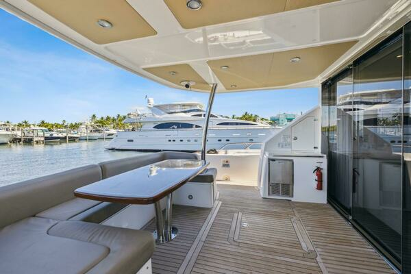 2014 Sunseeker 73