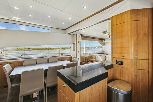 2014 Sunseeker 73
