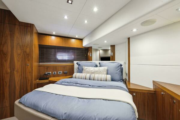 2014 Sunseeker 73