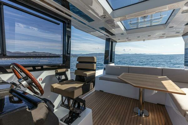 Sundeck Yachts 43ft Sundeck Yachts Yacht For Sale