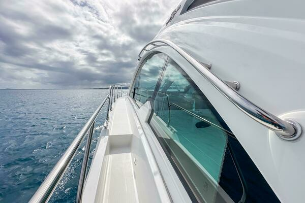 2019 Cruisers Yachts 50