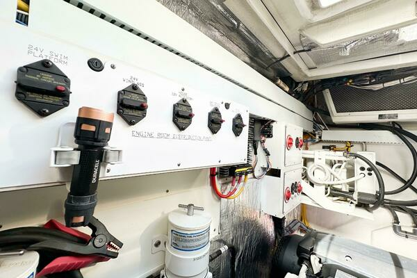 2019 Cruisers Yachts 50