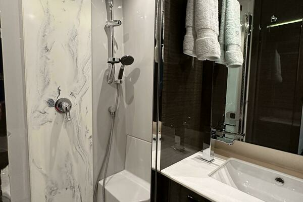 2019 Cruisers Yachts 50