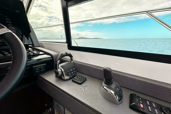 2019 Cruisers Yachts 50