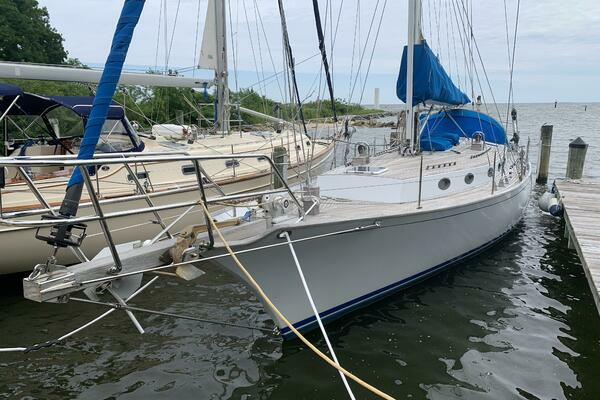 Photo of the 2004 ShearWater 45