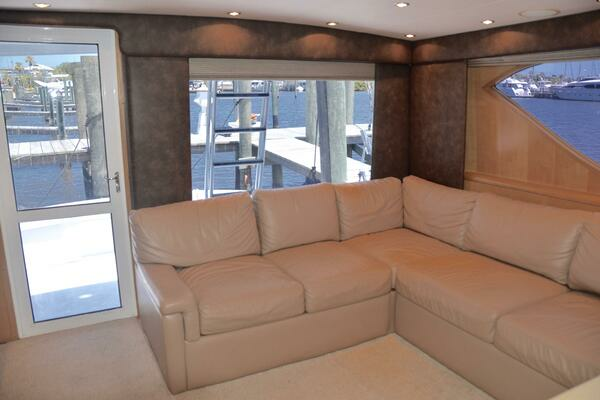 Photo of the 1999 Hatteras 60 Convertible "DOWN TIME"