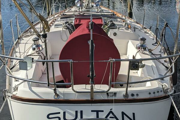 Photo of the 1993 Sabre 38 "Sultan"
