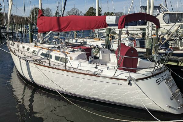 Photo of the 1993 Sabre 38 "Sultan"