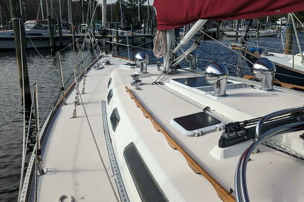 Photo of the 1993 Sabre 38 "Sultan"