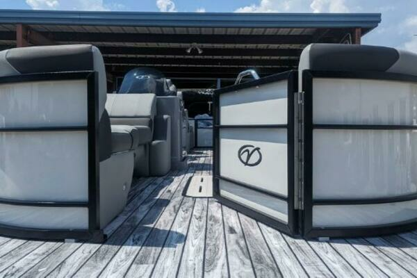 Photo of the 2024 Veranda RELAX VR25RFL