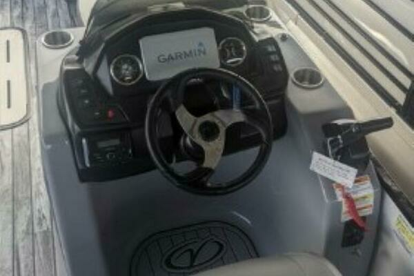 Photo of the 2024 Veranda RELAX VR25RFL