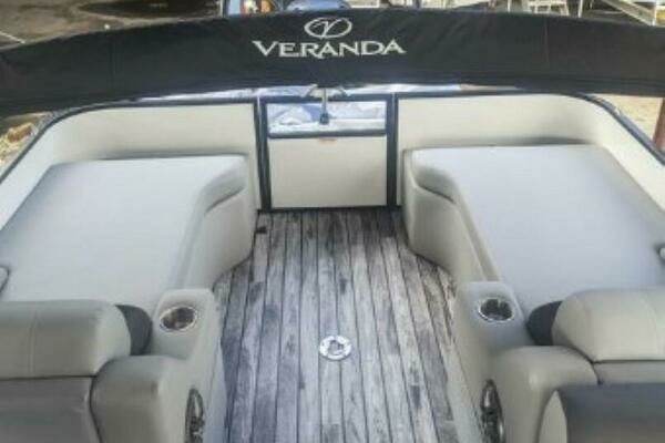 Photo of the 2024 Veranda RELAX VR25RFL