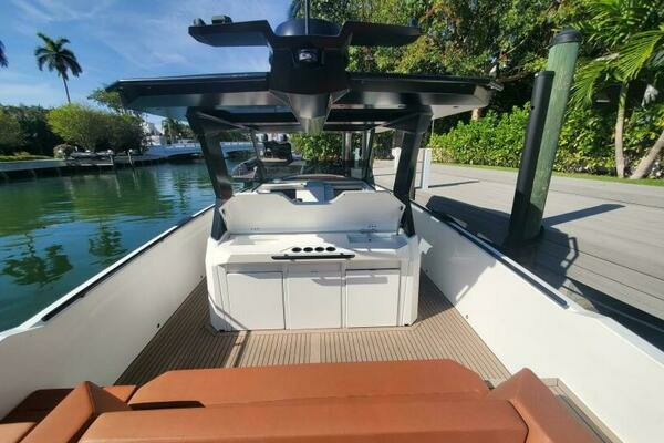 Photo of the 2021 Vanquish VQ40 "SMART"