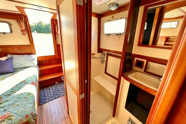 Photo of the 2001 Sabre Sabreline 47 "SWAMP FOX"