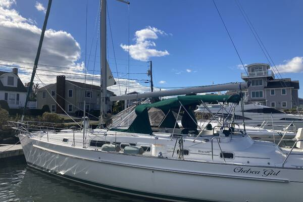 Photo of the 1996 Beneteau 40 CC "Chelsea Girl"