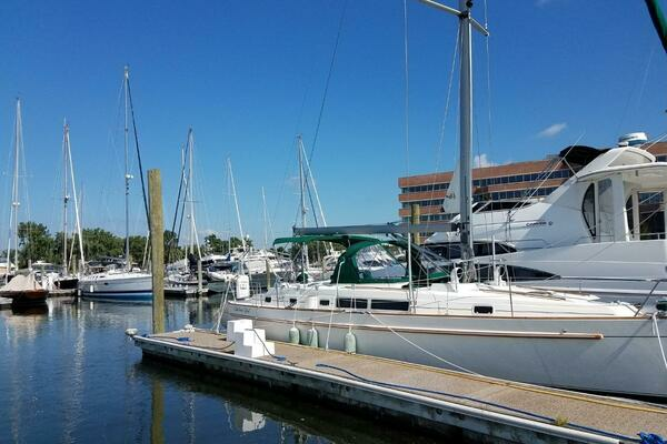 Photo of the 1996 Beneteau 40 CC "Chelsea Girl"