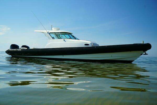 38-ft-Protector-2008-38 Tauranga-Saugatuck Michigan United States yacht for sale