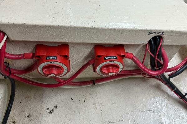 71 Battery Switches