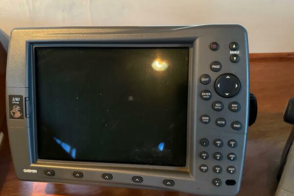 94 Pilot House Electronics
