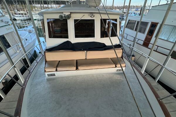 13 Kadey Krogen 42 Bow Facing Aft